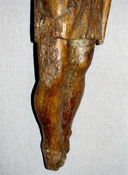 Christ en bois naturel sculpté. Espagne (?),...