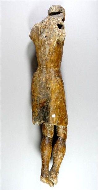 Christ en bois naturel sculpté. Espagne (?),...