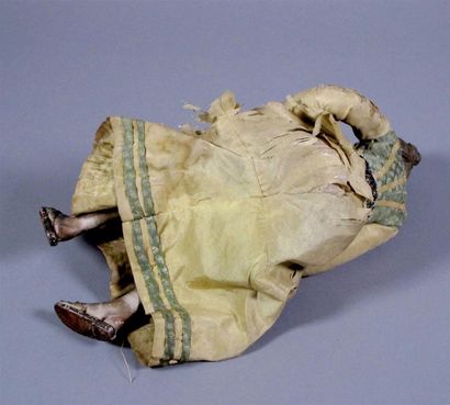 Santon napolitain figurant une femme assise,...