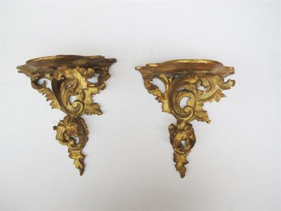 Paire de petites consoles d'appliques en...