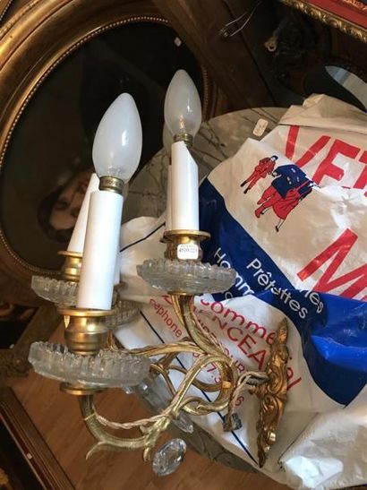 Paire d'appliques à trois bras de lumière...