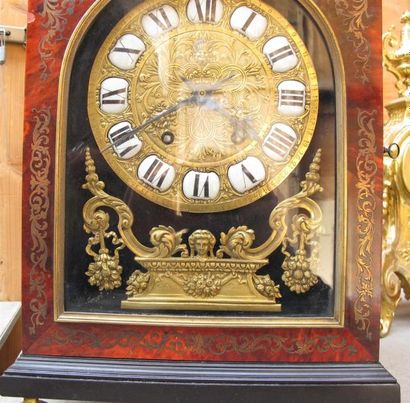 Pendule Religieuse en marqueterie Boulle...