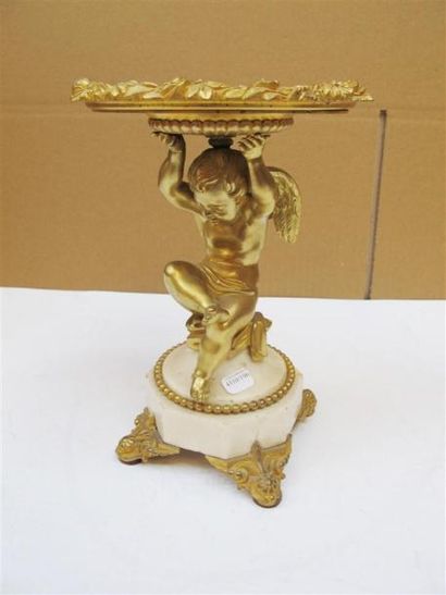Vide-poches en bronze doré, à décor d'un...