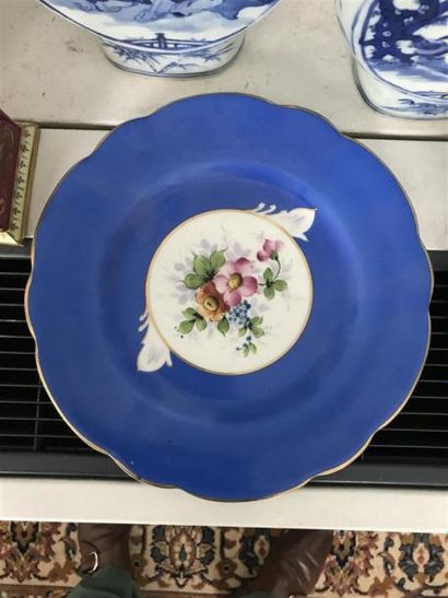 MOSCOU, Manufacture GARDNER
Assiette circulaire...
