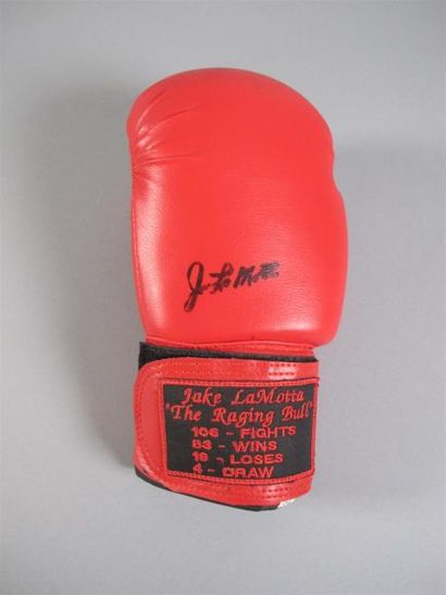 BOXE
Gant de boxe de la marque Everlast en...
