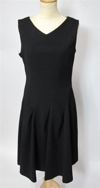 H&M
Lot comprenant :
- Robe léopard. Taille...
