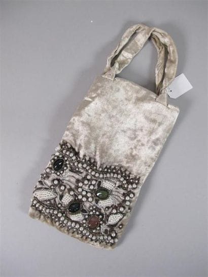 ETRO
Petit sac du soir en velours gris beige,...