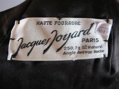Jacques JOYARD Paris
Veste courte sans manches...