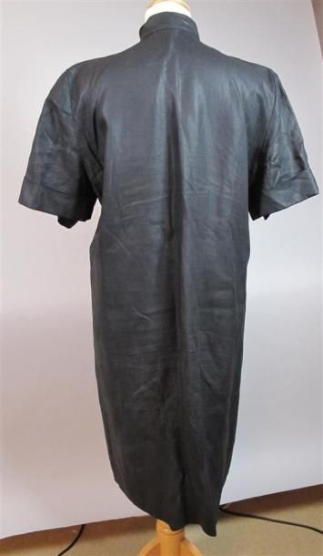 BALMAIN IVOIRE Paris
Robe droite en lin noir,...