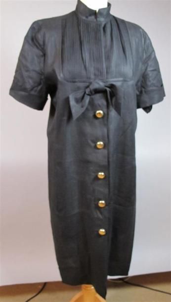 BALMAIN IVOIRE Paris
Robe droite en lin noir,...
