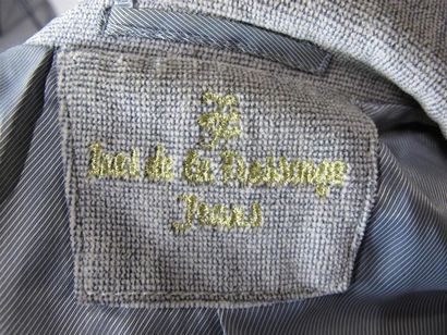 Inès de LA FRESSANGE
Veste en velours gris.
Taille...