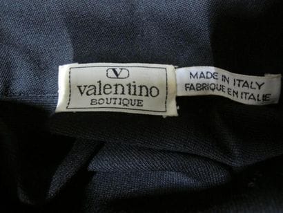 VALENTINO Boutique
Ensemble jupe longue noire...