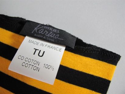 RYKIEL Karma
Deux paires de jambières à rayures...