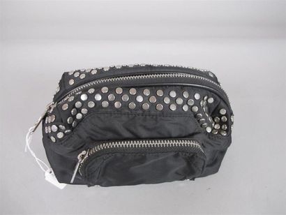 Sonia RYKIEL
Petite pochette en tissu noir...