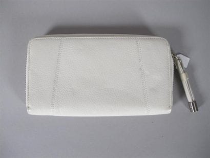 Sonia RYKIEL
Porte-feuille en cuir gainé...