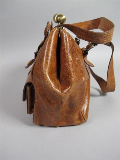 Patrizia PEPE
Sac à main en cuir naturel.
Haut....