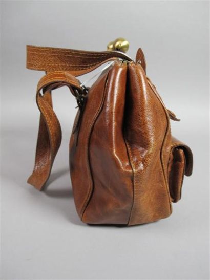 Patrizia PEPE
Sac à main en cuir naturel.
Haut....