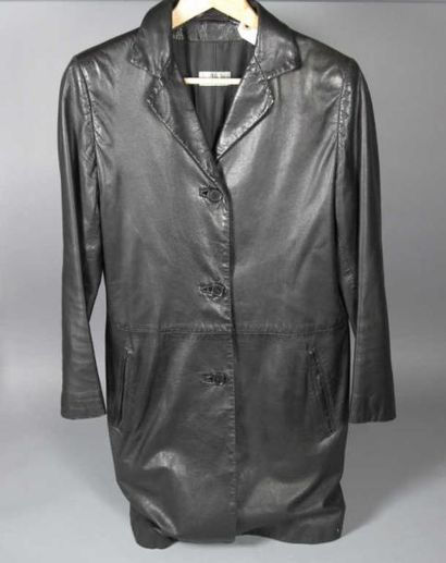 CERRUTI 1881 Paris
Veste trois quart en cuir...