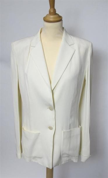 Paco RABANNE
Veste écrue.
Taille 42
(Petites...