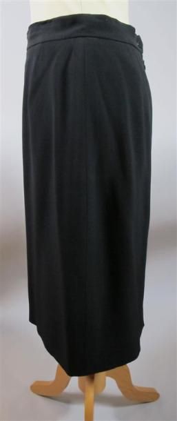 Guy LAROCHE 
Jupe noire.
Taille 42