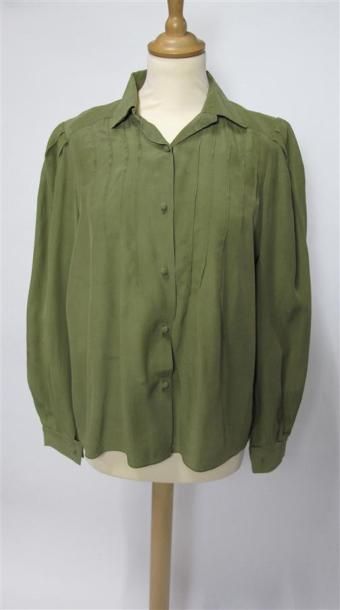 Ted LAPIDUS Boutique HAUTE COUTURE Paris
Lot...