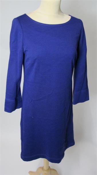 WEILL
Lot comprenant :
- Imperméable. Taille...