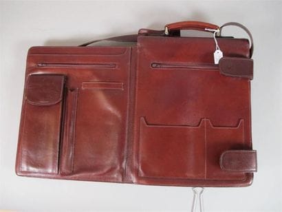 LANCEL
Sacoche pour homme à bandoulière en...