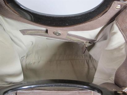 MARNI
Sac porté main avec sa bandoulière...