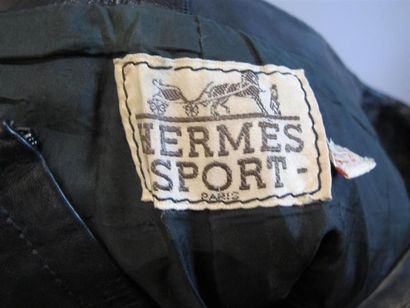 HERMÈS SPORT Paris
Pantalon large en cuir...