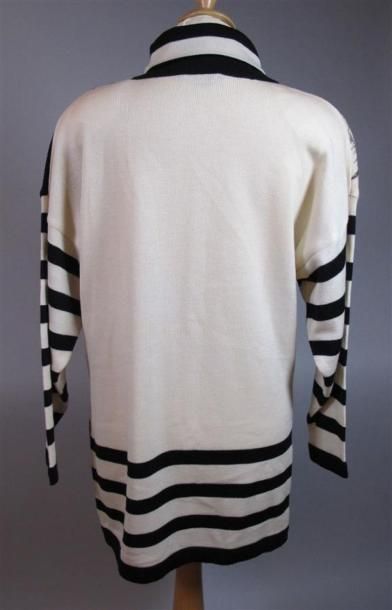 Louis FERAUD SET
Pull lon à col roulé en...