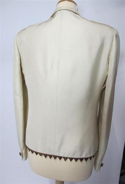 Lot comprenant :
- Ensemble en laine marron,...