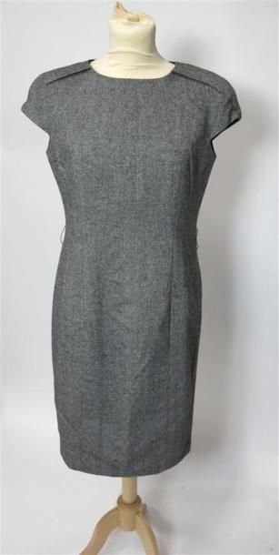 ZARA
Lot comprenant :
- Robe noire. Taille...