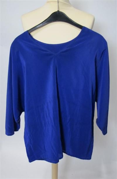 ZARA
Lot comprenant :
- Robe noire. Taille...