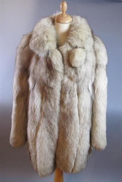 CRÉATION DE PARIS
Veste en renard argenté,...
