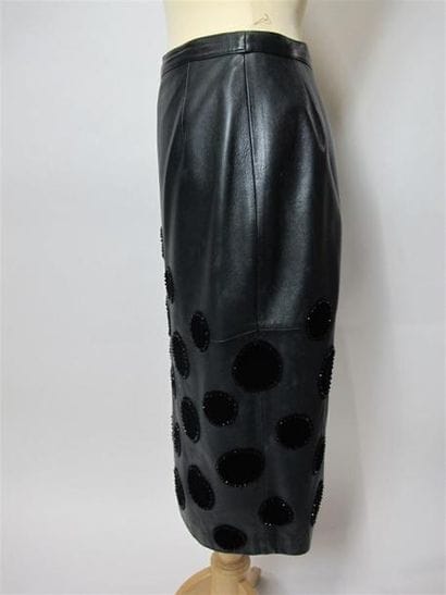VALENTINO Pelle
Lot comprenant :
- Jupe en...