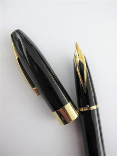 SHEAFFER
Stylo plume de la collection Legacy...