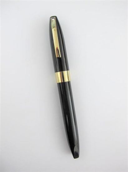 SHEAFFER
Stylo plume de la collection Legacy...