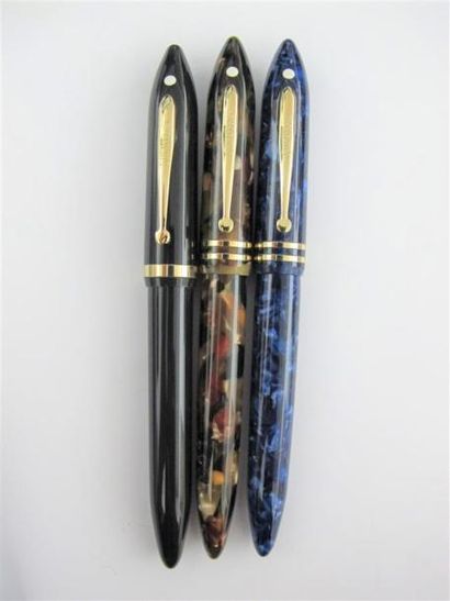 SHEAFFER'S
Trois stylos plume de la collection...