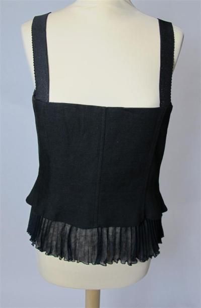 Lot comprenant :
- ARMANI. Bustier à bretelles...