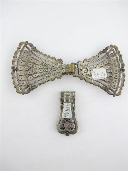 Boucle de cape (Haut. : 5,5 cm ; Long. :...