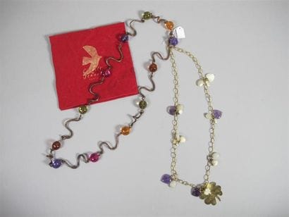 CECILE et JEANNE Paris
Collier en métal et...