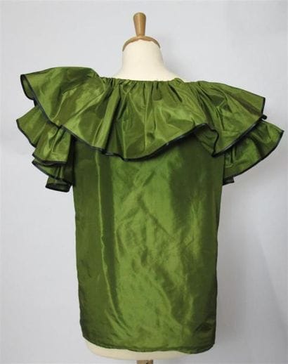 Yves SAINT LAURENT
Caraco en taffetas vert,...