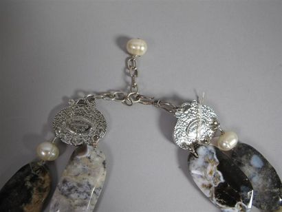 Philippe FERRANDIS
Collier à double rang...