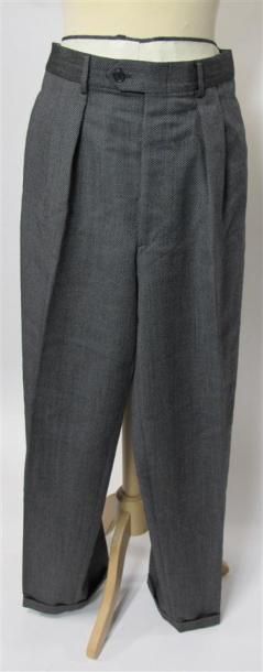Giorgio ARMANI (Homme)
Costume pour homme...