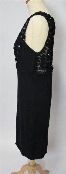 Lot comprenant :
- JEAN-LOUIS SCHERRER BOUTIQUE....
