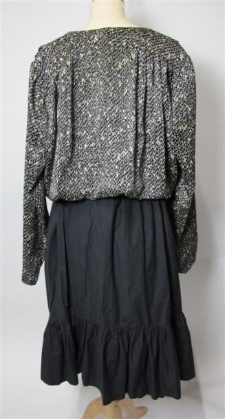 VALENTINO Boutique
Ensemble jupe portefeuille...