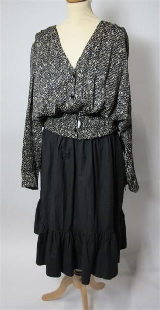VALENTINO Boutique
Ensemble jupe portefeuille...