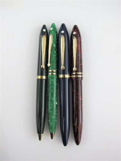 SHEAFFER'S
Quatre stylos bille de la collection...