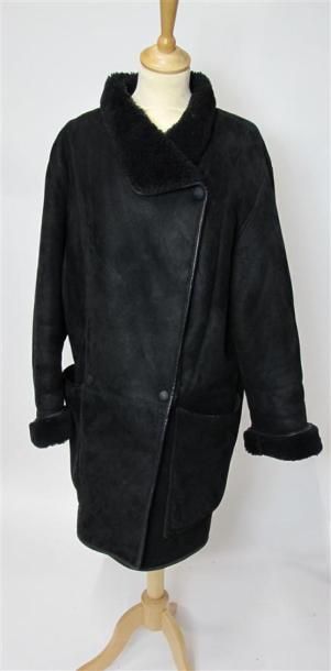 Gérard BABIN
Veste 3/4 en mouton retourné...