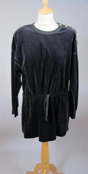 Sonia RYKIEL
Tunique en velours noir, avec...